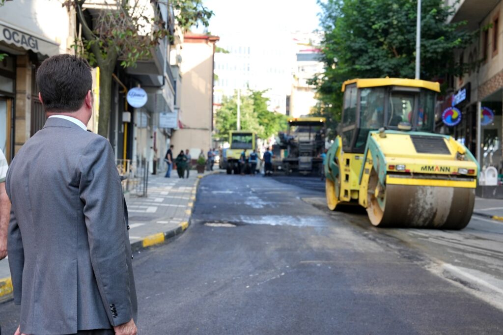 ORTAHİSAR’DA YOLLAR YENİLENİYOR, ULAŞIM KALİTESİ ARTIYOR
