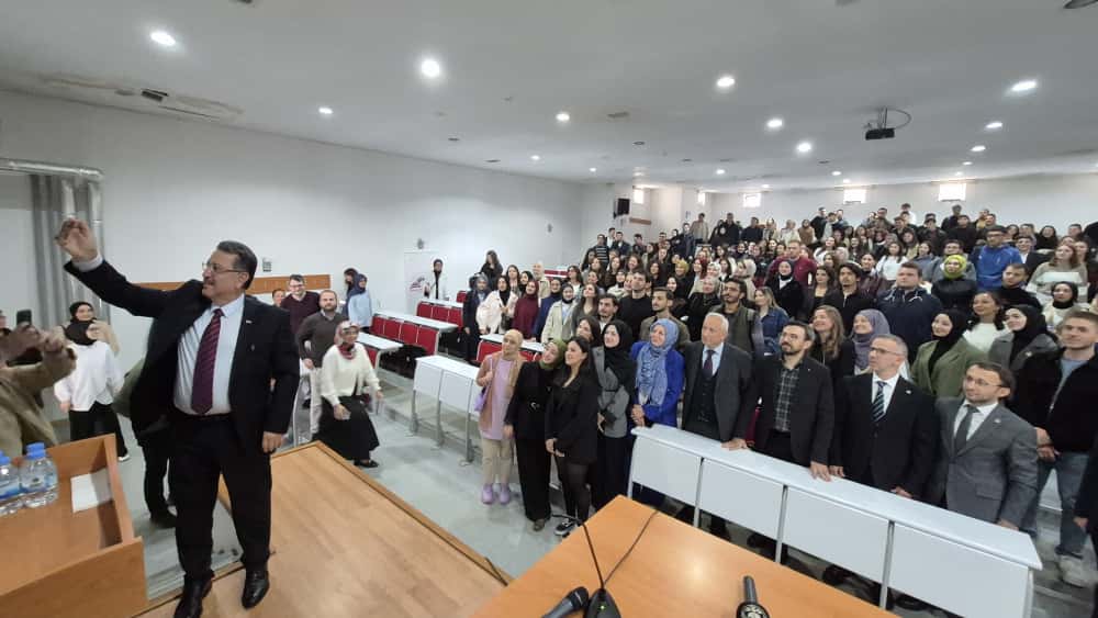 Başkan Genç’ten hukuk fakültesi öğrencilerine anlamlı mesajlar