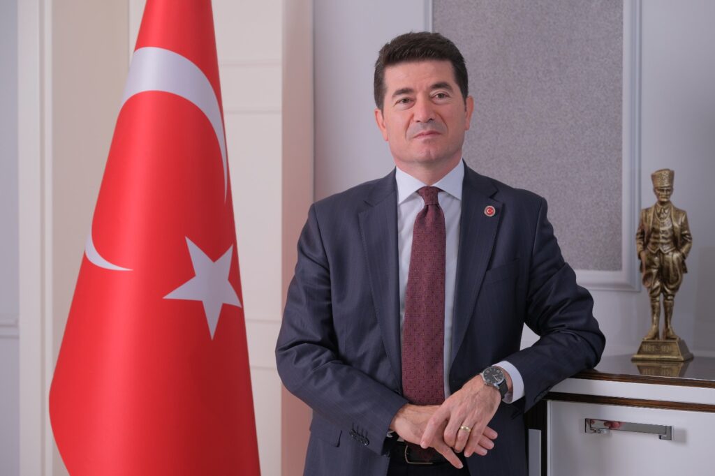 Başkan Kaya: “Öğretmenler, Cumhuriyetimizin ışığıdır”