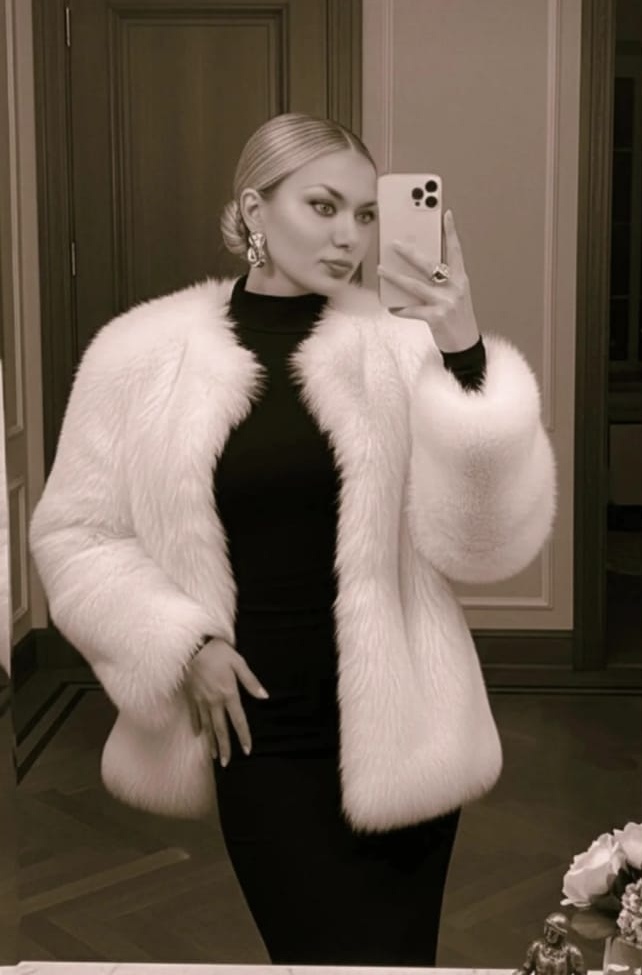 DUYGU ÖCAL: YILBAŞI GECESİNE SAHNEDE BÜYÜK SÜRPRİZLERLE GELİYOR!