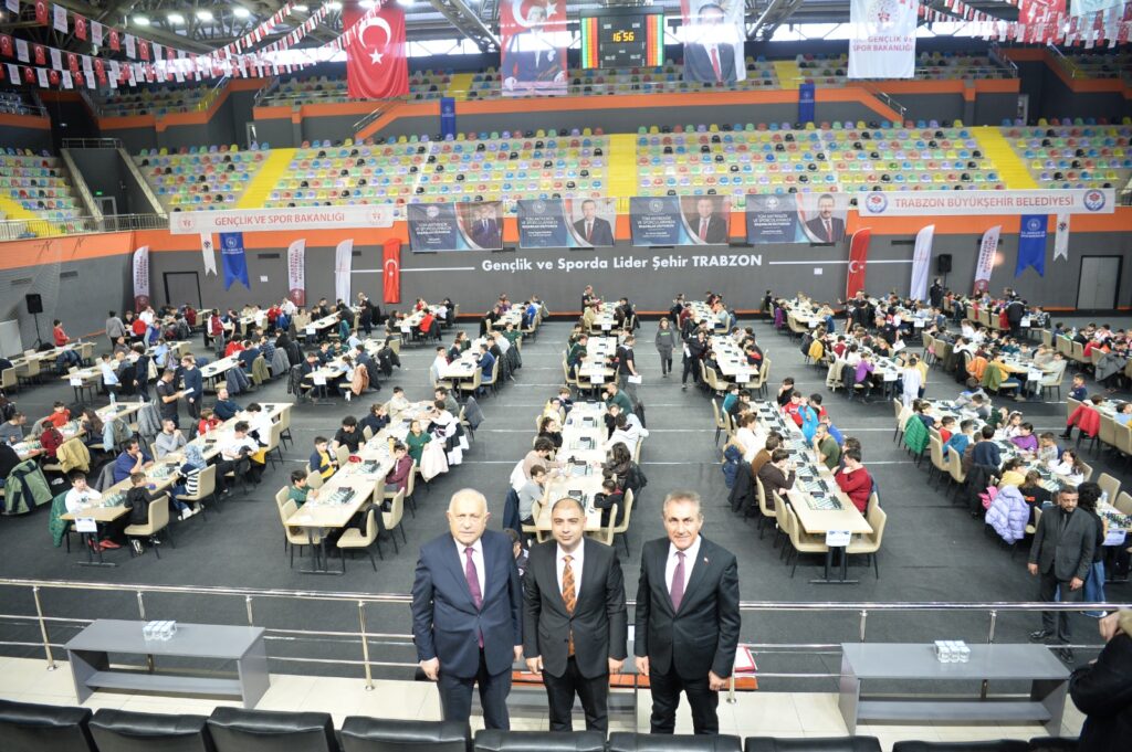 24 ŞUBAT KURTULUŞ KUPASI SATRANÇ TURNUVASI BAŞLADI