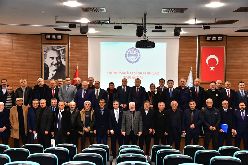 Vali Şahin Muhtarlarla Bir Araya Geldi